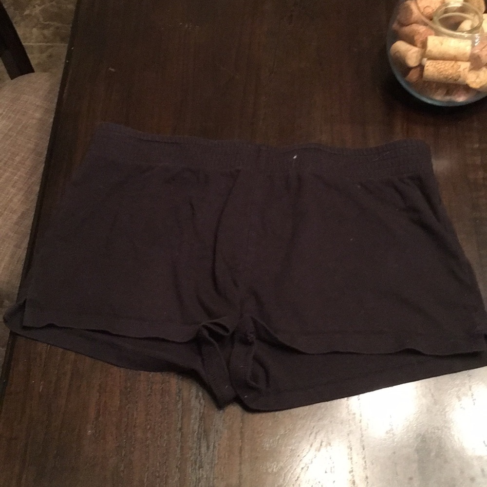 Never Worn Black Comfy shorts size M